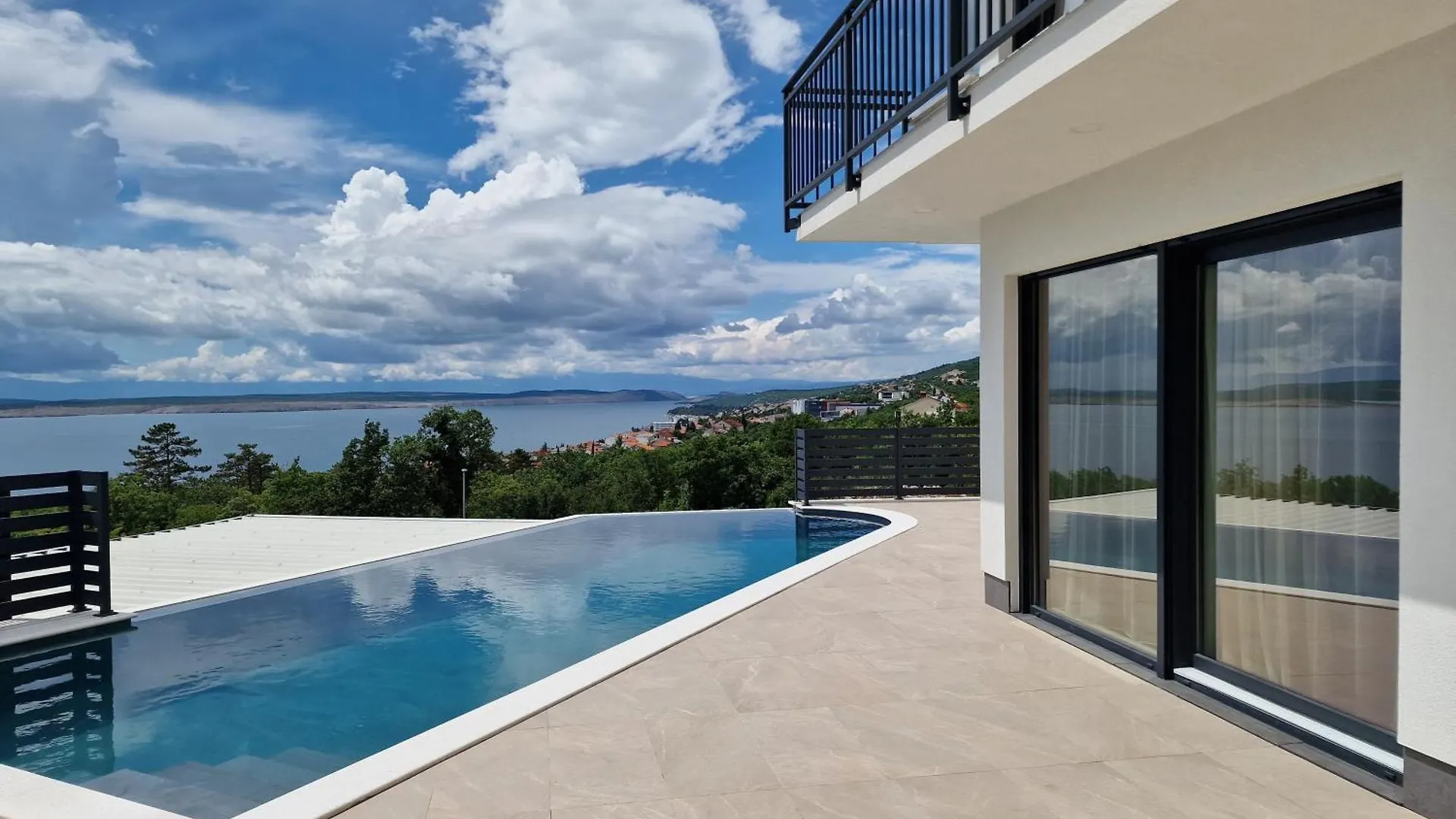 Villa V Crikvenica